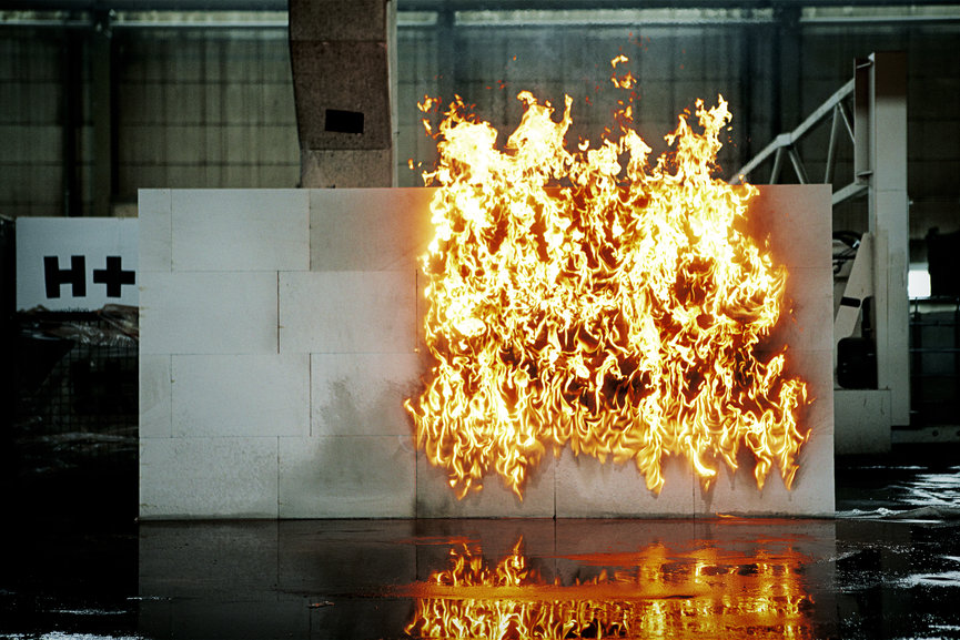 Przegrody zbudowane z elementów murowych H+H spełniają normy bezpieczeństwa przeciwpożarowego Fot. H+H